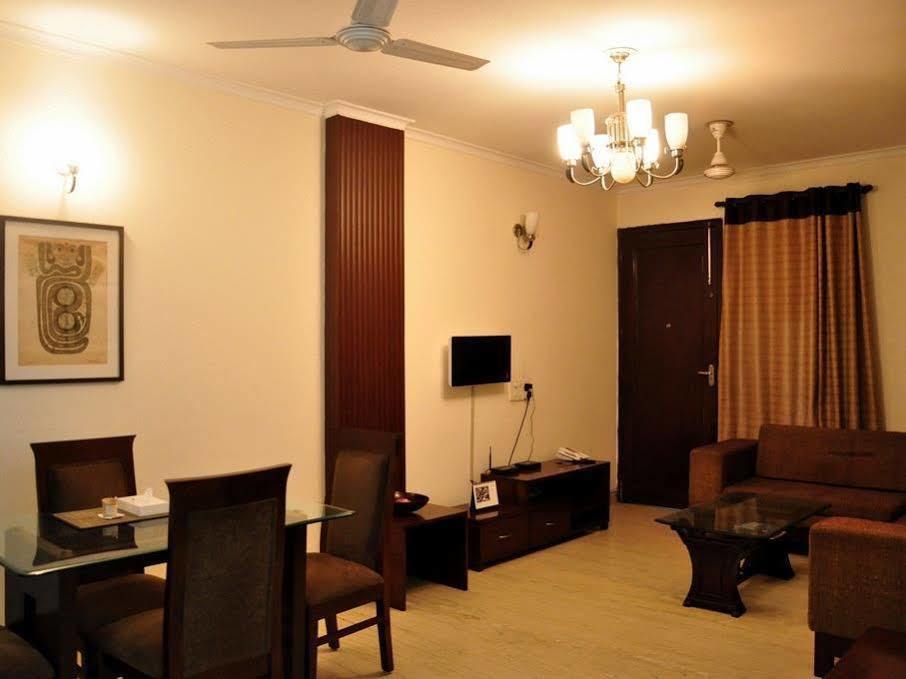 2Bhk Comfortable Furnished Serviced Apartments In Hauz Khas - Woodpecker Apartments Nuova Delhi Esterno foto