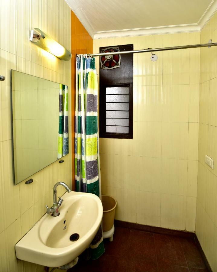 2Bhk Comfortable Furnished Serviced Apartments In Hauz Khas - Woodpecker Apartments Nuova Delhi Esterno foto