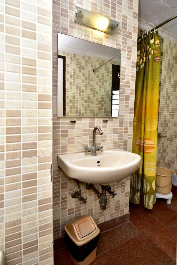 2Bhk Comfortable Furnished Serviced Apartments In Hauz Khas - Woodpecker Apartments Nuova Delhi Esterno foto