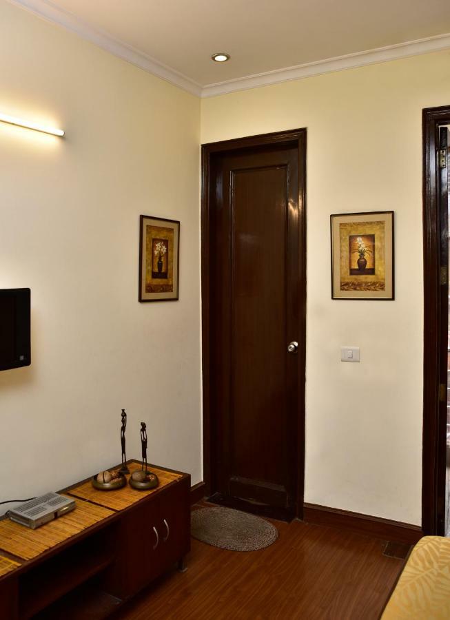 2Bhk Comfortable Furnished Serviced Apartments In Hauz Khas - Woodpecker Apartments Nuova Delhi Esterno foto