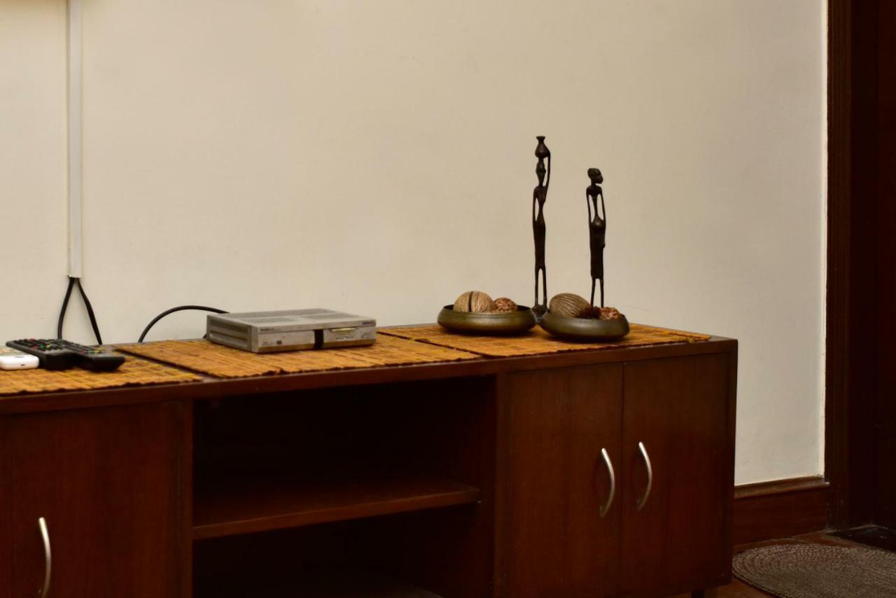 2Bhk Comfortable Furnished Serviced Apartments In Hauz Khas - Woodpecker Apartments Nuova Delhi Esterno foto