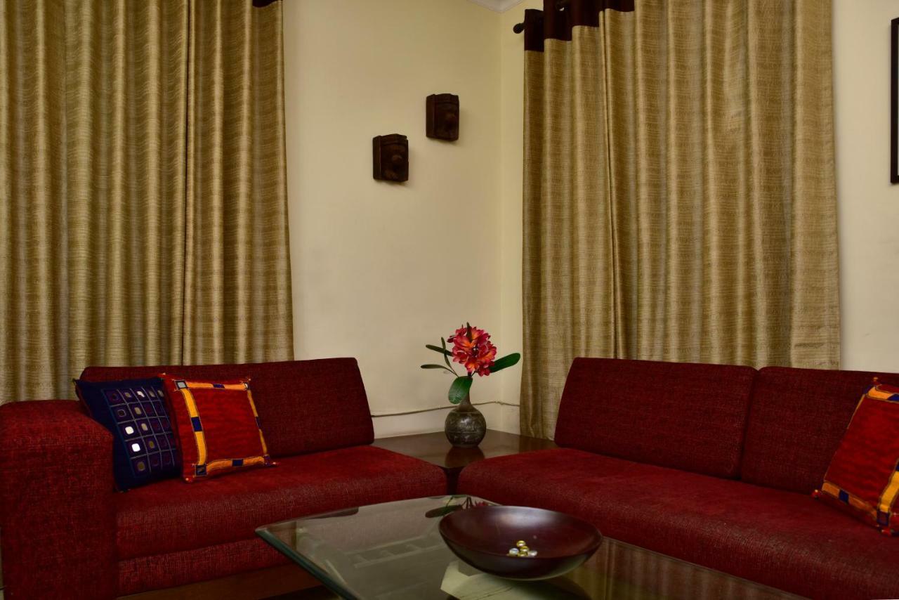 2Bhk Comfortable Furnished Serviced Apartments In Hauz Khas - Woodpecker Apartments Nuova Delhi Esterno foto