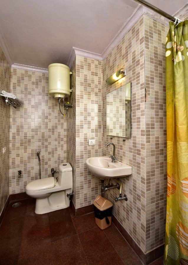 2Bhk Comfortable Furnished Serviced Apartments In Hauz Khas - Woodpecker Apartments Nuova Delhi Esterno foto