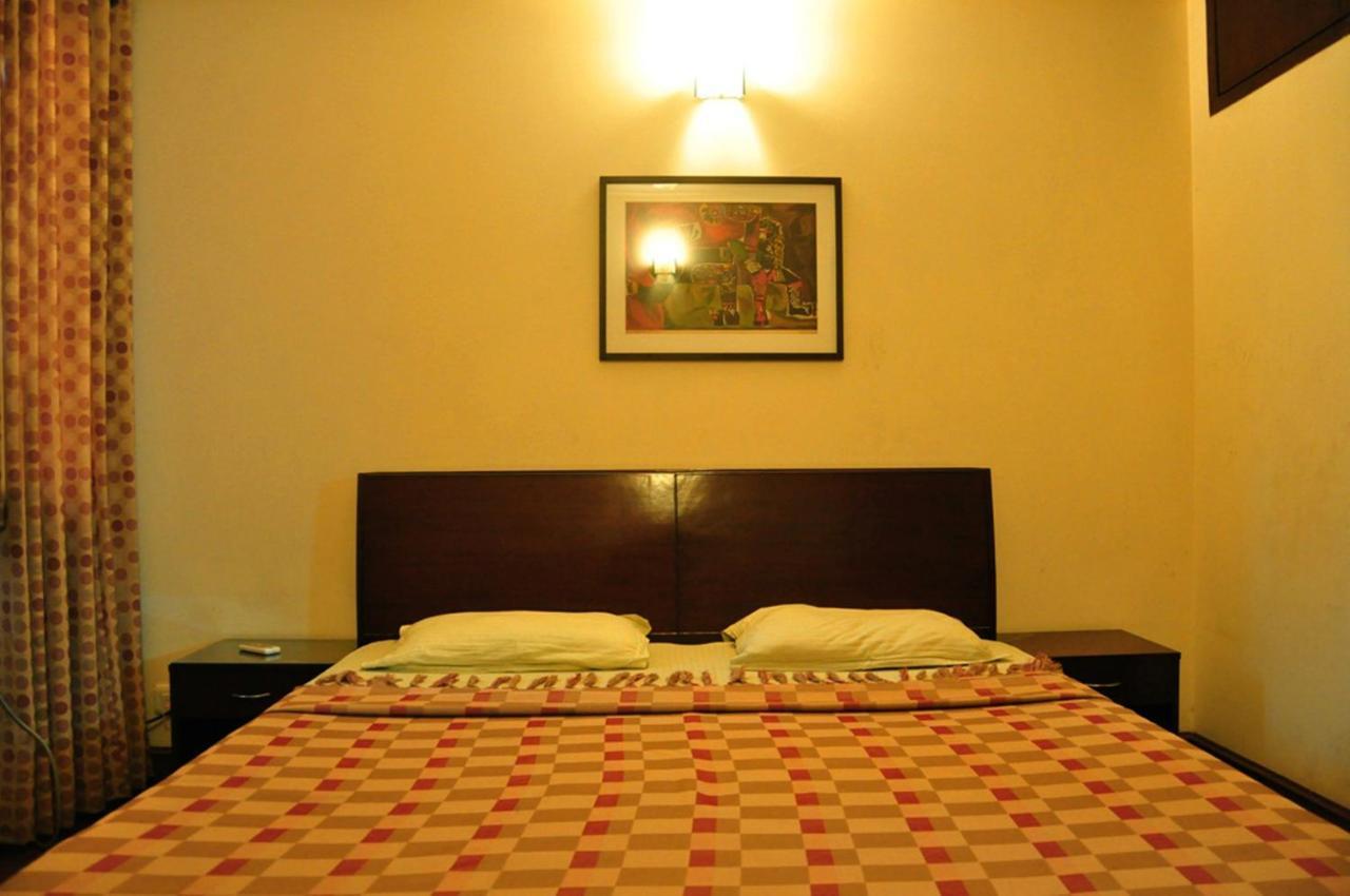 2Bhk Comfortable Furnished Serviced Apartments In Hauz Khas - Woodpecker Apartments Nuova Delhi Camera foto